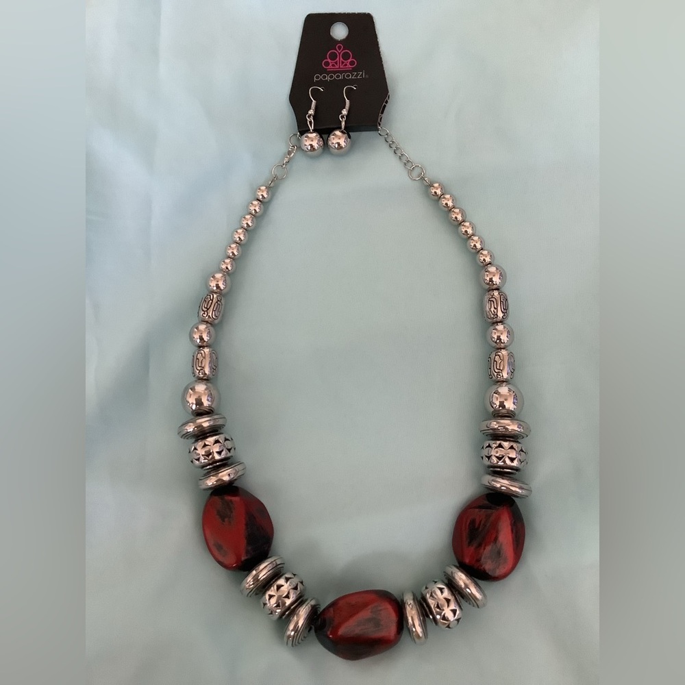 Beautiful Chunky Necklace & Earring set